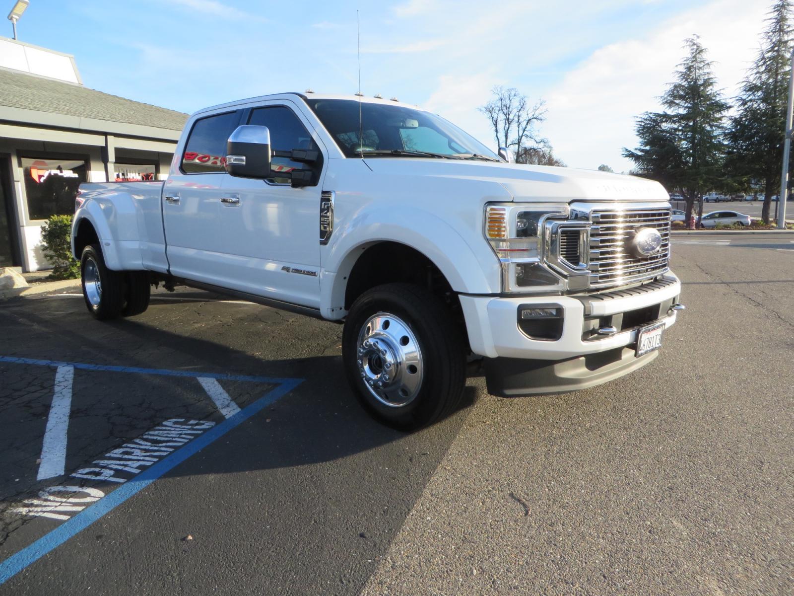 2020 White /BLACK Ford F-450 SD PlatinumCrew Cab DRW 4WD (1FT8W4DT4LE) with an 6.7L V8 OHV 16V DIESEL engine, 6A transmission, located at 2630 Grass Valley Highway, Auburn, CA, 95603, (530) 508-5100, 38.937893, -121.095482 - Must see F450 with a tool box refueling station, window tint, and a center console vault. - Photo #2